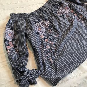 American Eagle off-the-shoulder top